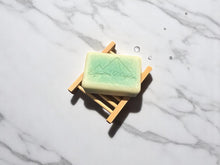 Load image into Gallery viewer, Egyptian Miracles Golden Oasis Shampoo Bar - Vegan and Cruelty Free with Free Reusable Bag and Free Shampoo Bar Dish