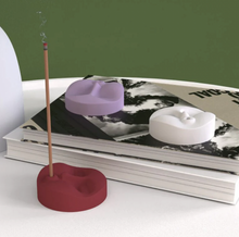 Load image into Gallery viewer, Face Inspired Incense Holder
