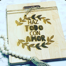 Load image into Gallery viewer, Hazlo Todo Con Amor Engraved Cutting Board
